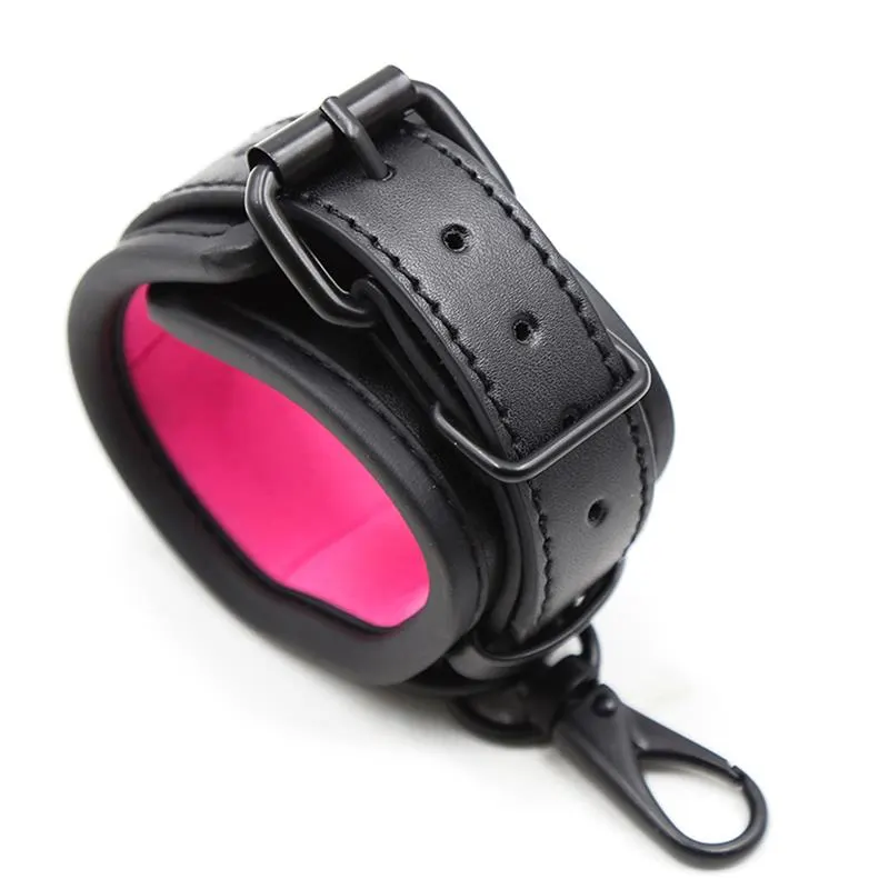 Esposas Ajustables de Neopreno · LATETOBED BDSM LINE · Esposas y Ataduras — Foto 5