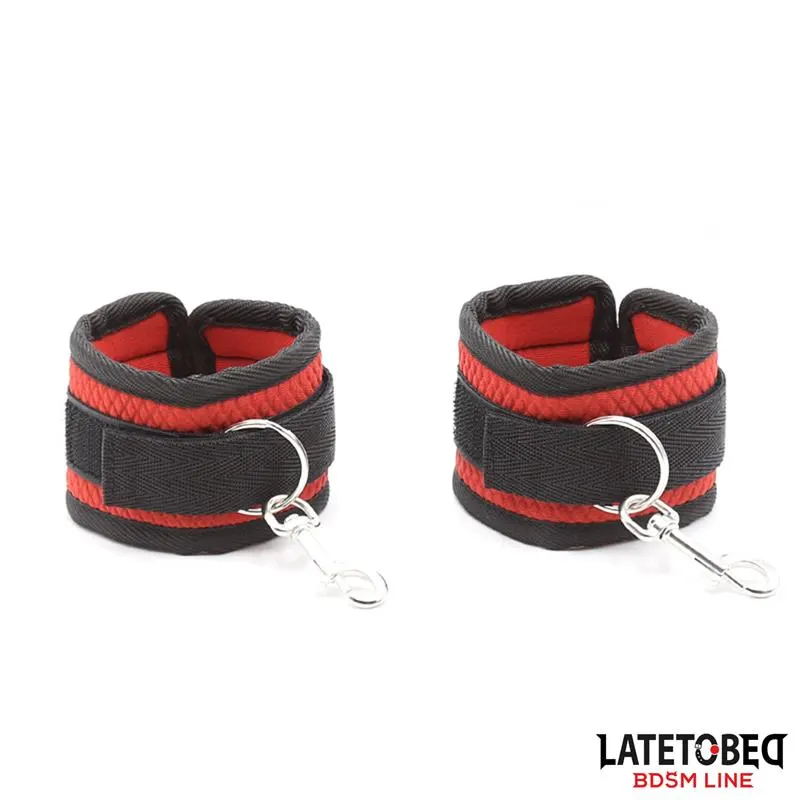 Restricciones para la Cama con Antifaz Esposas Ajustables y Desmontables · LATETOBED BDSM LINE · Accesorios y Sets — Foto 4