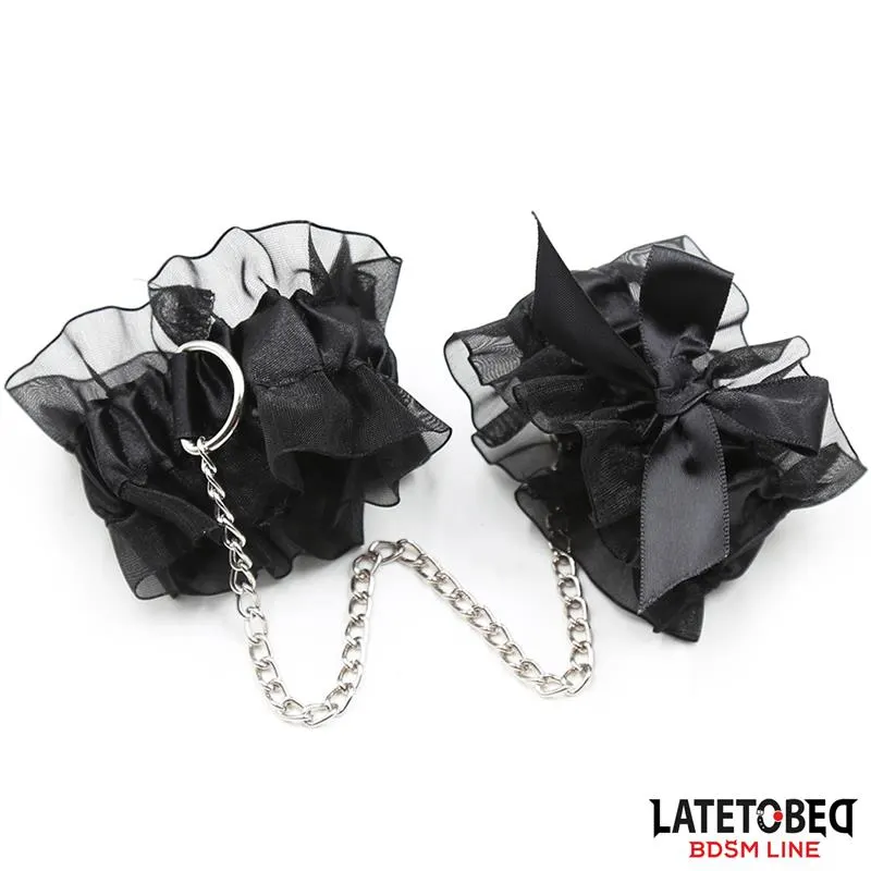 Set de 3 Piezas de Bondage Antifaz, Esposas y Pezoneras · LATETOBED BDSM LINE · Accesorios y Sets — Foto 2