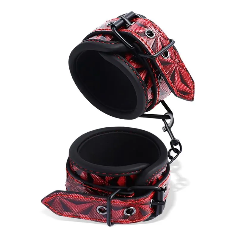 Esposas de Muñeca Acolchadas Ajustable Diamond Cuero Vegano · DIAMOND LINE · Accesorios y Sets — Foto 2