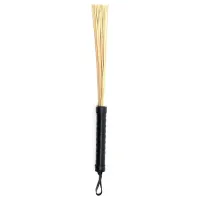 Flogger con tiras de ratán · BONDAGE PLAY · Spanking y Azotes