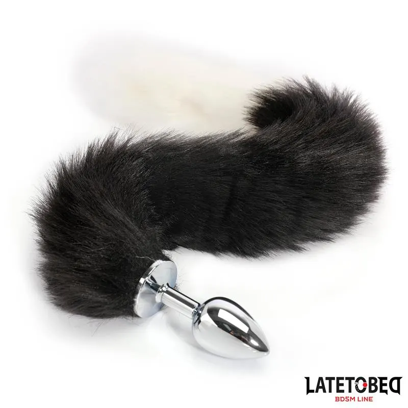 Plug Anal con Cola Blanco y Negro 40 cm · LATETOBED BDSM LINE · Anal — Foto 4