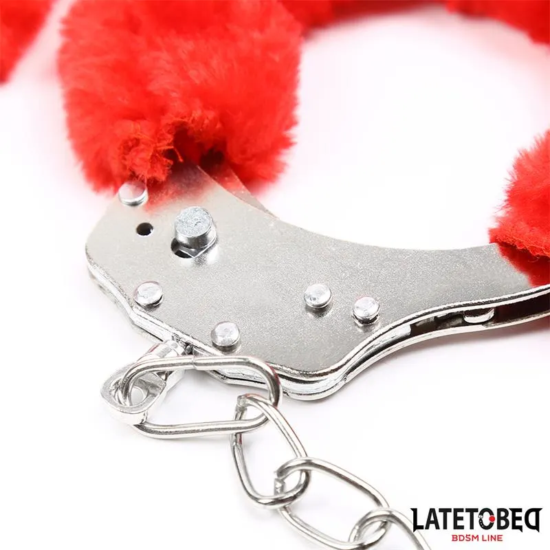 Esposas Pies Peluche Terciopelo Rojo · LATETOBED BDSM LINE · Esposas y Ataduras — photo 3