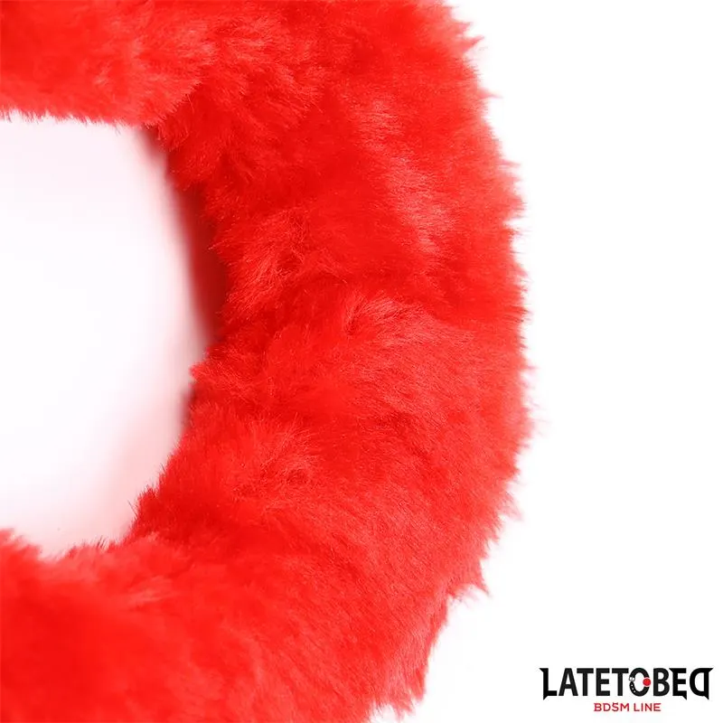 Esposas Pies Peluche Terciopelo Rojo · LATETOBED BDSM LINE · Esposas y Ataduras — photo 4