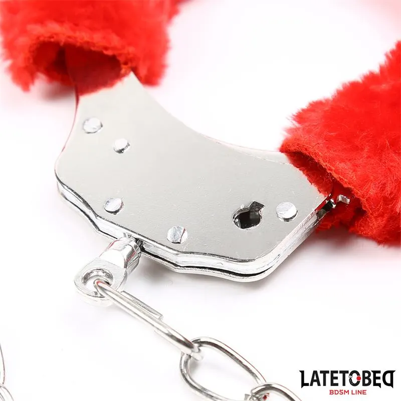 Esposas Pies Peluche Terciopelo Rojo · LATETOBED BDSM LINE · Esposas y Ataduras — photo 5