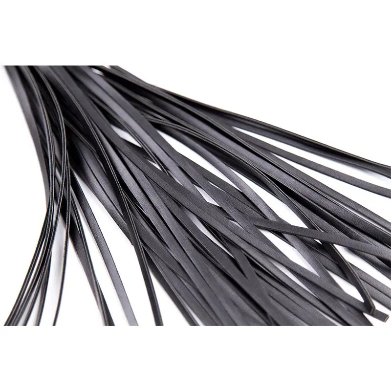 Flogger con Mango Brillante 44 cm Negro · LATETOBED BDSM LINE · Spanking y Azotes — Foto 5