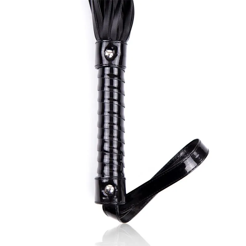 Flogger con Mango Brillante 44 cm Negro · LATETOBED BDSM LINE · Spanking y Azotes — Foto 6