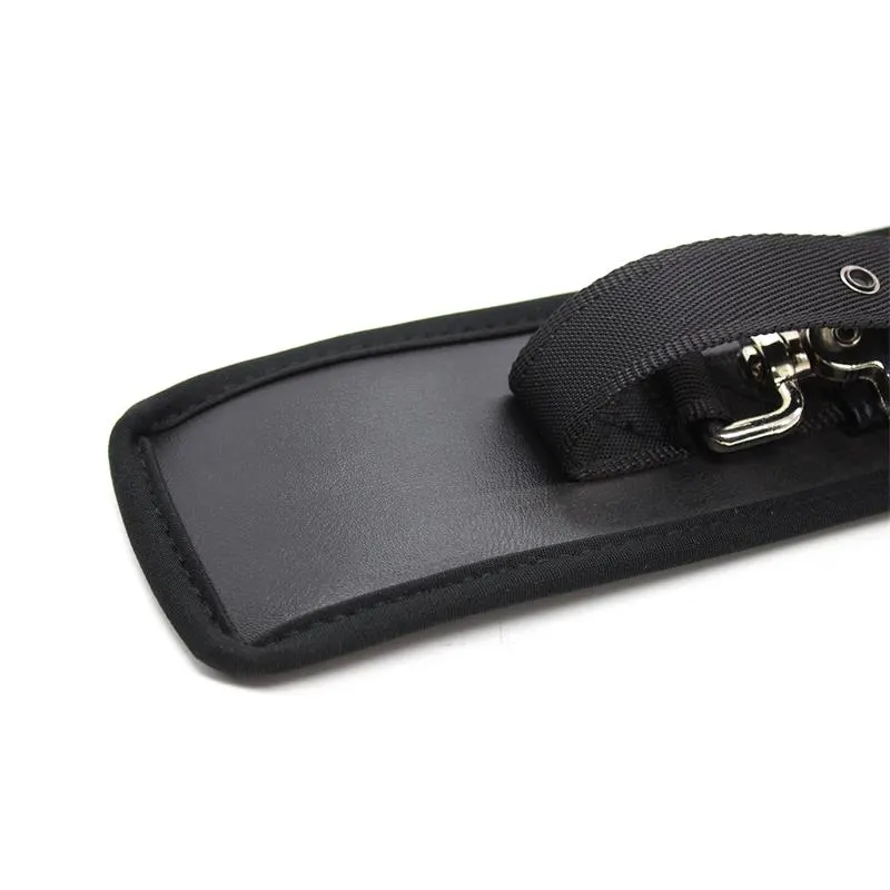 Esposas de Cuero Mosqueton Grande Negro · LATETOBED BDSM LINE · Esposas y Ataduras — Foto 6