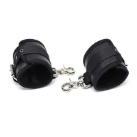 Esposas de Cuero Mosqueton Grande Negro · LATETOBED BDSM LINE · Esposas y Ataduras