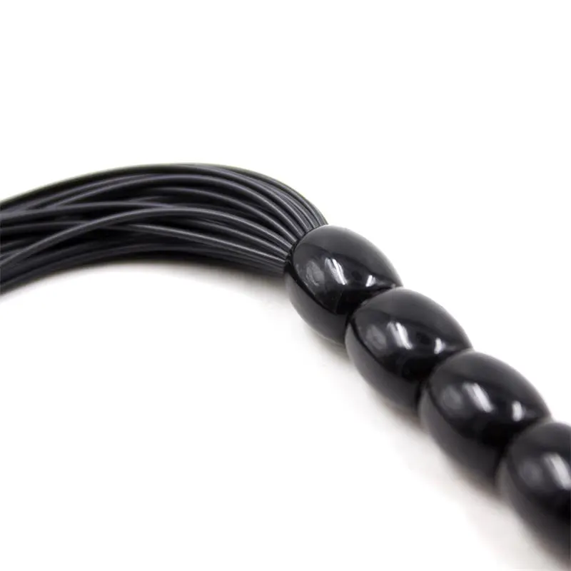 Flogger de Silicona con Mango con 6 Bolas 26 cm Negro · LATETOBED BDSM LINE · Spanking y Azotes — photo 3
