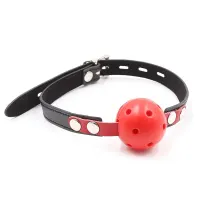 Mordaza de Bola Transpirable Negro/Rojo · LATETOBED BDSM LINE · Máscaras, Antifaces y Mordazas