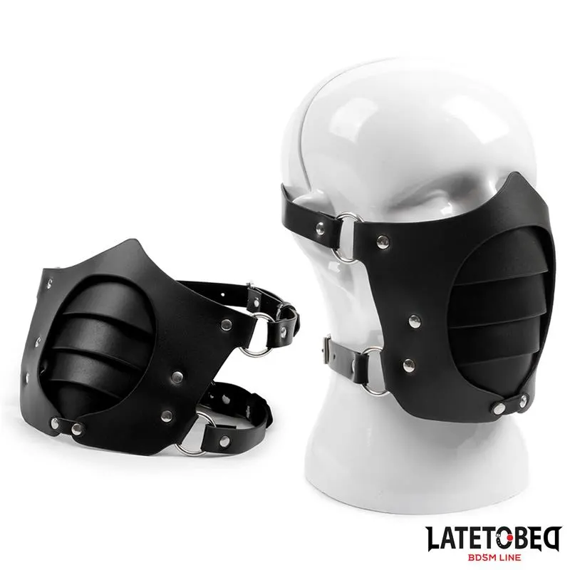 Máscara Estilo Punk Ajustable · LATETOBED BDSM LINE · Máscaras, Antifaces y Mordazas