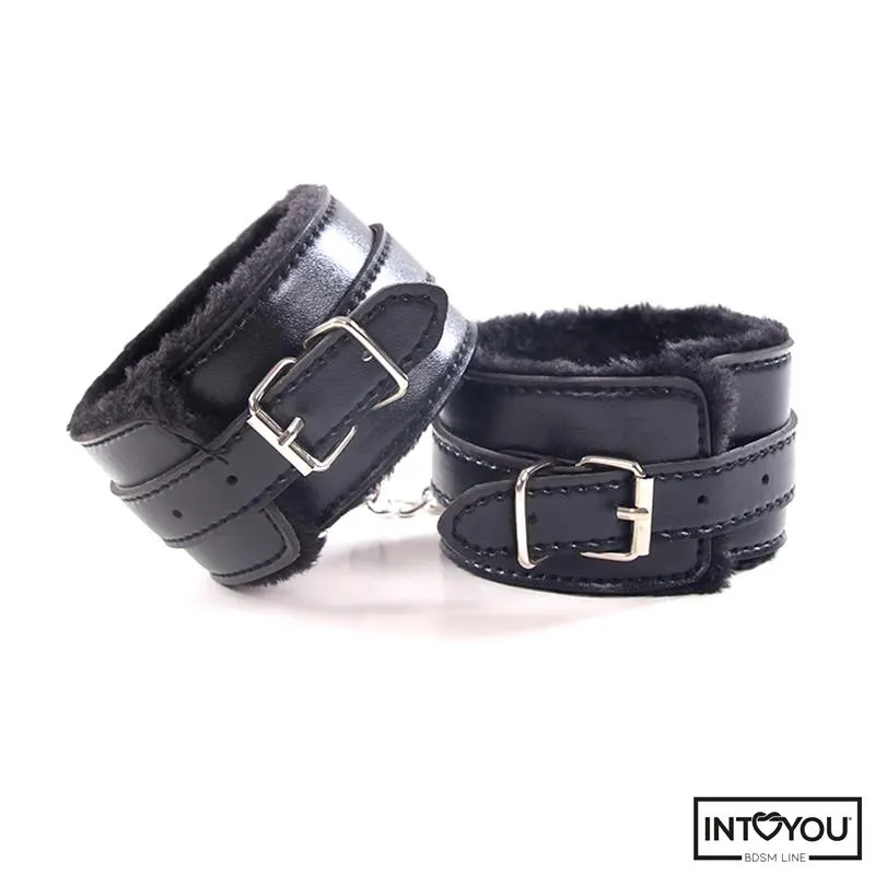 Set de Bondage 7 Pz Furry Set · INTOYOU BDSM LINE · Accesorios y Sets — Foto 6