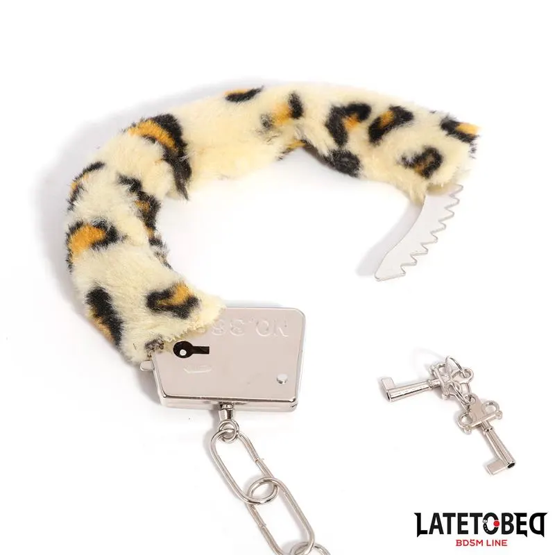 Esposas de Metal Furry con Pelo Animal Print Leopardo · LATETOBED BDSM LINE · Esposas y Ataduras — photo 11