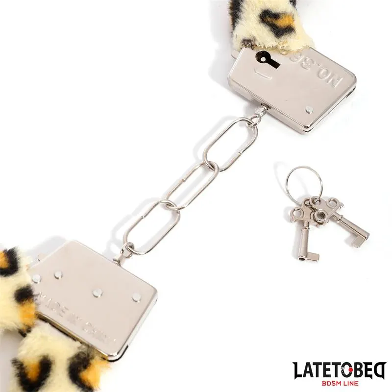 Esposas de Metal Furry con Pelo Animal Print Leopardo · LATETOBED BDSM LINE · Esposas y Ataduras — photo 12
