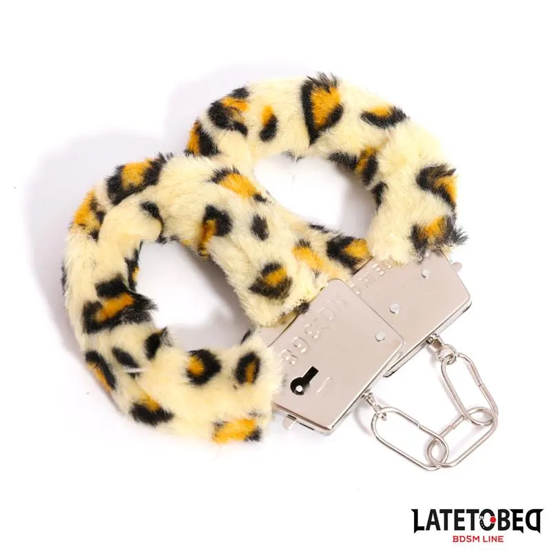 Esposas de Metal Furry con Pelo Animal Print Leopardo · LATETOBED BDSM LINE · Esposas y Ataduras — photo 7