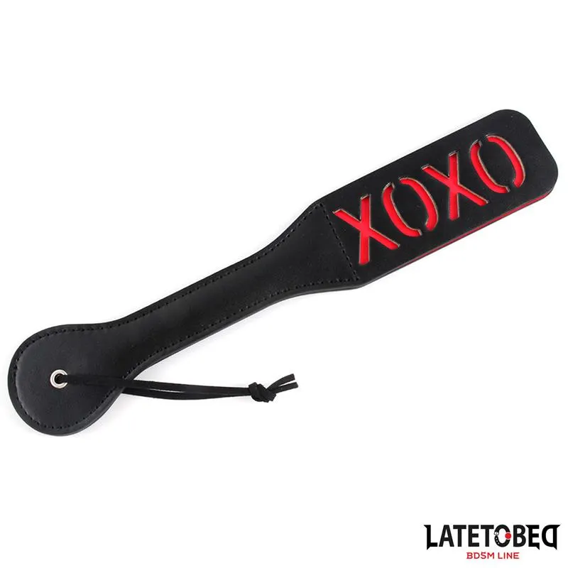 Pala Doble Capa Lema XOXO 32 cm · LATETOBED BDSM LINE · Spanking y Azotes