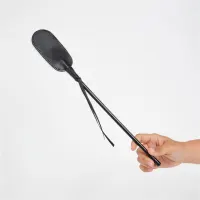 Fusta con forma ovalada de cuero sintético · SECRET PLAY · Spanking y Azotes