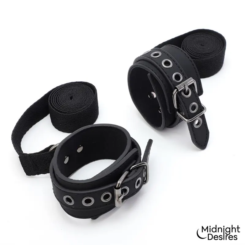 Set Bondage con Esposas, Antifaz y Pluma Estimuladora · MIDNIGHT DESIRES · Accesorios y Sets — photo 6