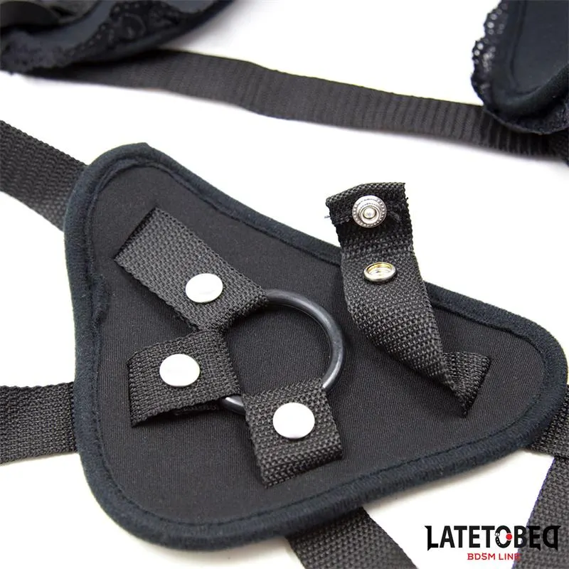 Arnés Strap On Encaje con Anillo Silicona Ajustable · LATETOBED BDSM LINE · Anillos para el Pene — Foto 6
