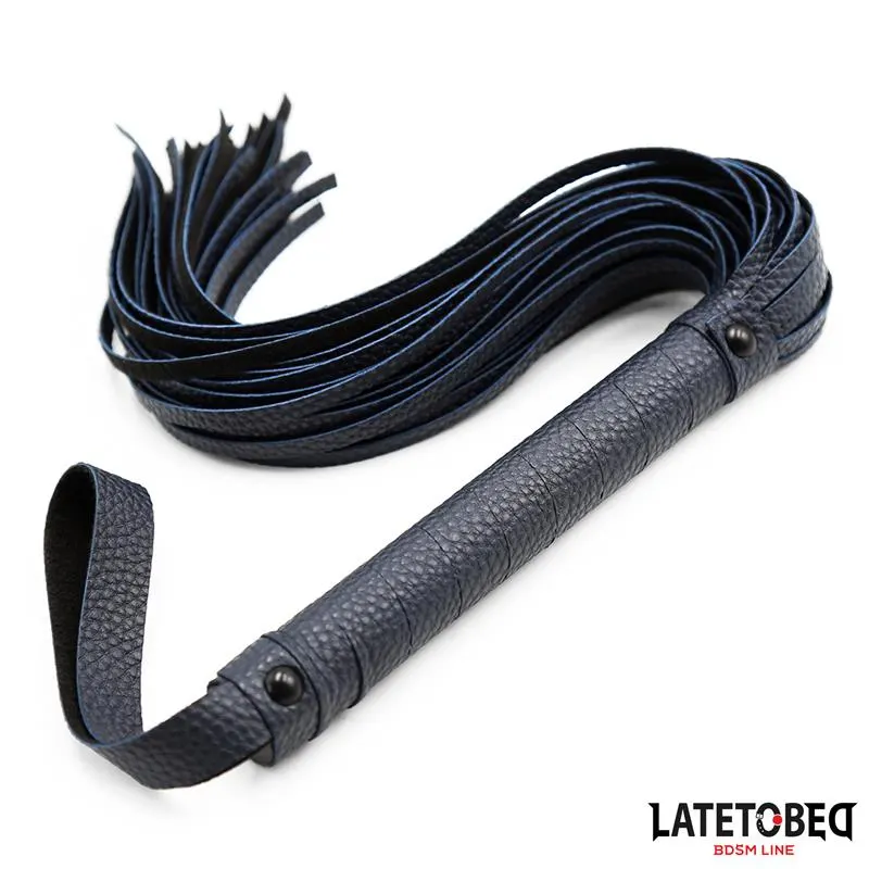 Flogger Azul Oscuro 43.5cm · LATETOBED BDSM LINE · Spanking y Azotes