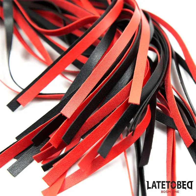 Flogger Rojo y Negro  50cm · LATETOBED BDSM LINE · Spanking y Azotes — photo 4