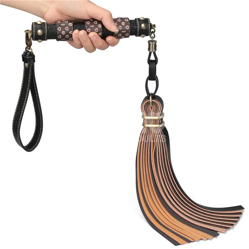 Flogger Rebellion Reign 23.5 · LOVETOY · Spanking y Azotes — photo 4