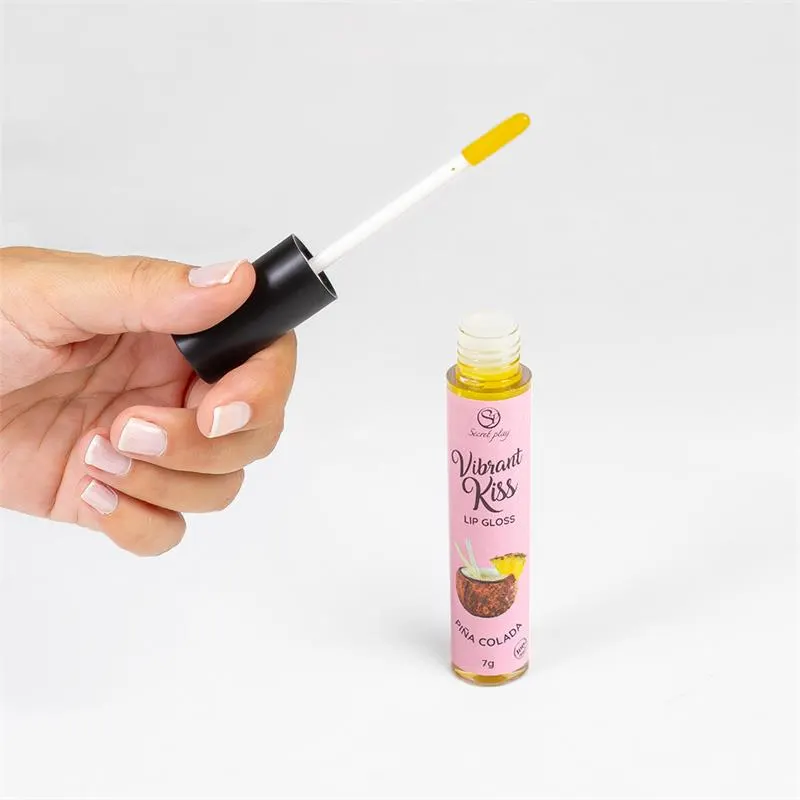 Lip Gloss Vibrant Kiss Sabor Piña Colada · SECRET PLAY · Lubricantes — Foto 3