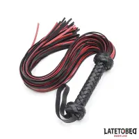 Flogger  65cm Negro y Rojo · LATETOBED BDSM LINE · Spanking y Azotes
